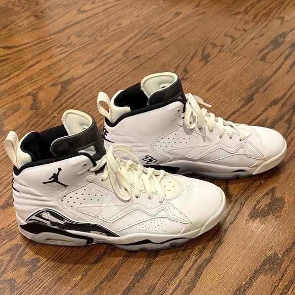 Jordan MVP White and Black Sneakers Size 9.5 - Picture 5 of 16